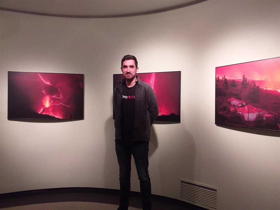 Abián San Gil, fotógrafo autor de las imágenes de la exposición 'La Palma. Volcán y vida', promovida por Afundación.
