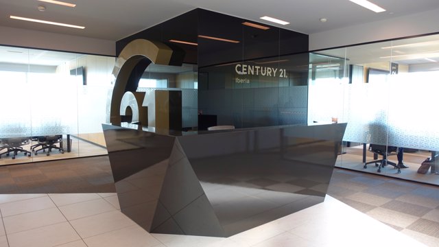 Oficina de la inmobiliaria Century 21