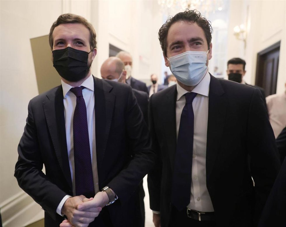 Archivo - El presidente del PP, Pablo Casado, y el secretario general del Partido Popular, Teodoro García Egea a su llegada a un acto informativo el pasado 7 de octubre en Madrid.