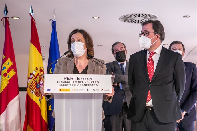 La Consejera De Economía, Empresas Y Empleo, Patricia Franco, Inaugura La Jornada Informativa Sobre El PERTE Del Vehículo Eléctrico Y Conectado.
