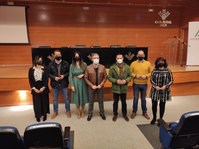 Asitentes a la reunión sobre la Red de Centros de FP del Olivar.