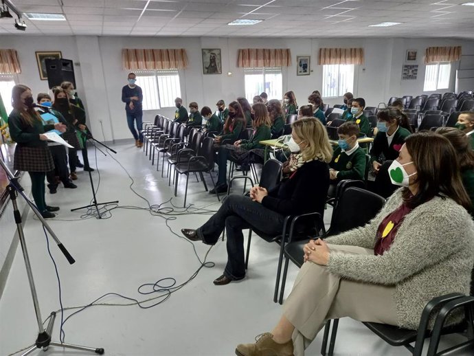 El colegio Juan Luis Vives ha acogido una jornada de sensibilización por el  día Internacional de las Cardiopatías Congénitas