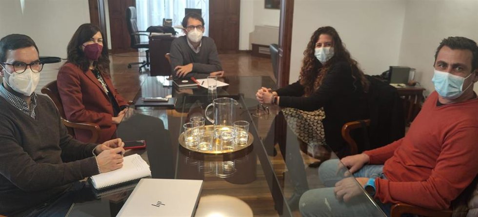Reunión entre representantes del Govern y de Habtur.