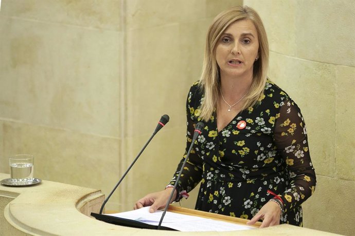 Noelia Cobo en el Parlamento