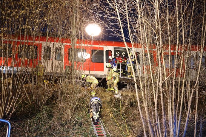 Colisión de dos trenes regionales en Baviera