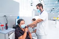 El Zendal y el Wizink Center comienzan a vacunar sin cita previa a mayores de 12 años