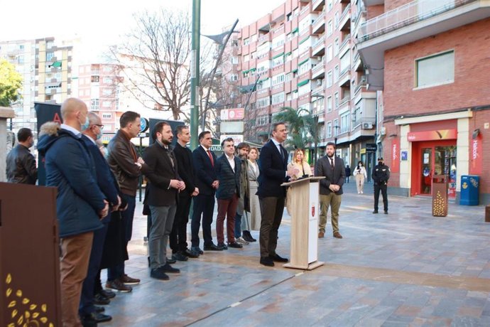 El consejero de Presidencia, Turismo, Cultura y Deportes, Marcos Ortuño, interviene en la presentación de los premios