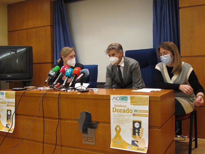 Presentación del proyecto 'Teléfono dorado' dirigido a adolescentes con cáncer y largos supervivientes