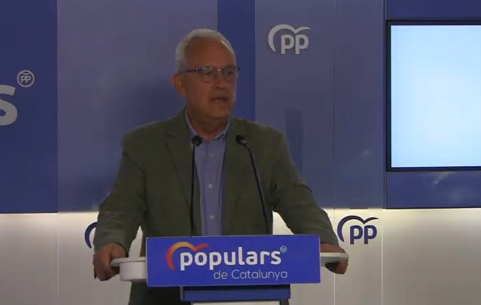El secretario general del PP catalán, Santi Rodríguez, en rueda de prensa el 15 de febrero de 2022, en Barcelona.
