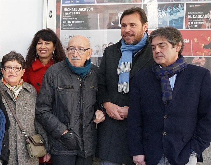 Archivo - Juan Antonio Quintana junto a Ana Redondo, Óscar Puente y José María Viteri.