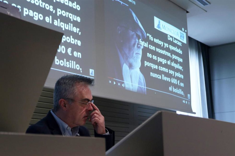 Archivo - El exalcalde de Estepona Antonio Barrientos ofrece una rueda de prensa sobre la operación Astapa