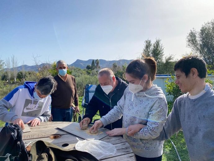 La Noria y Fundatul abogan por inclusión laboral de personas con diversidad funcional mediante la helicicultura