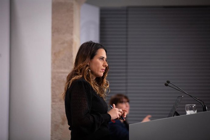 La portavoz del Govern, Patrícia Plaja, interviene en una rueda de prensa tras el Consell Executiu
