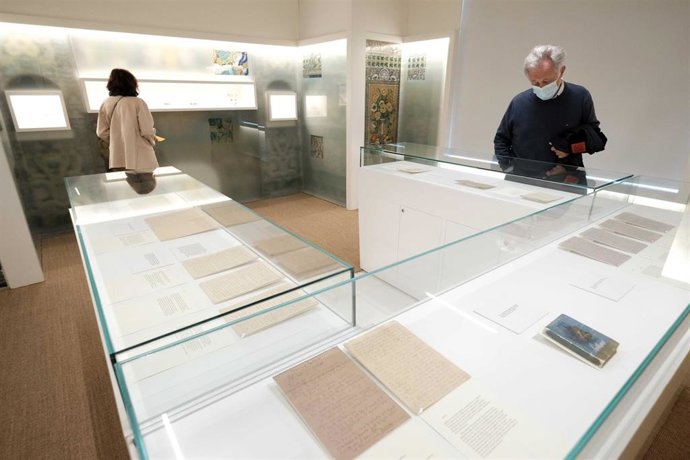 Archivo - La exposición 'Manuel Machado, articulista' puede verse en el centro de la Fundación Unicaja, en foto de archivo.