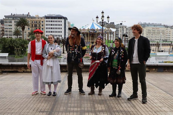 Presentación de Caldereros e Inude eta Artzainak