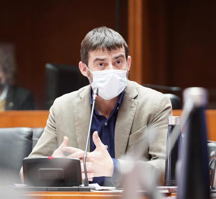 El diputado de IU en las Cortes de Aragón, Álvaro Sanz.