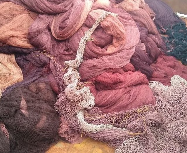 CEPESCA desarrolla en varios puertos de toda España pruebas piloto para implantar un modelo de gestión de aparejos y redes de pesca usados.