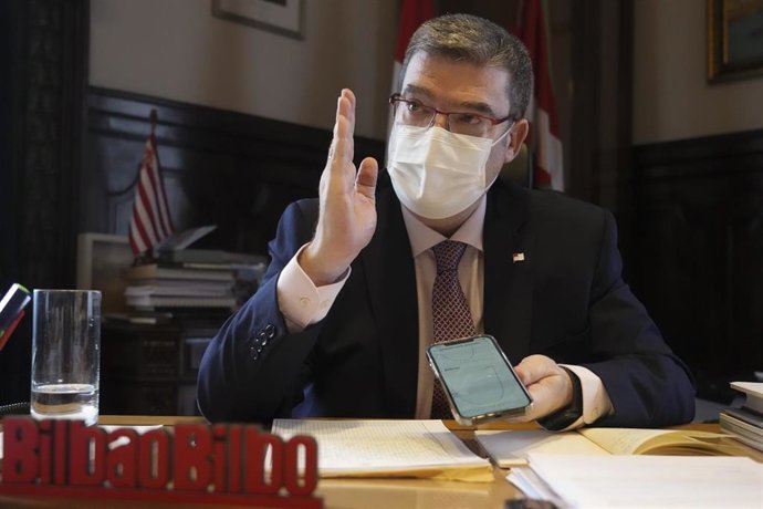 Archivo - El alcalde de Bilbao, Juan Mari Aburto