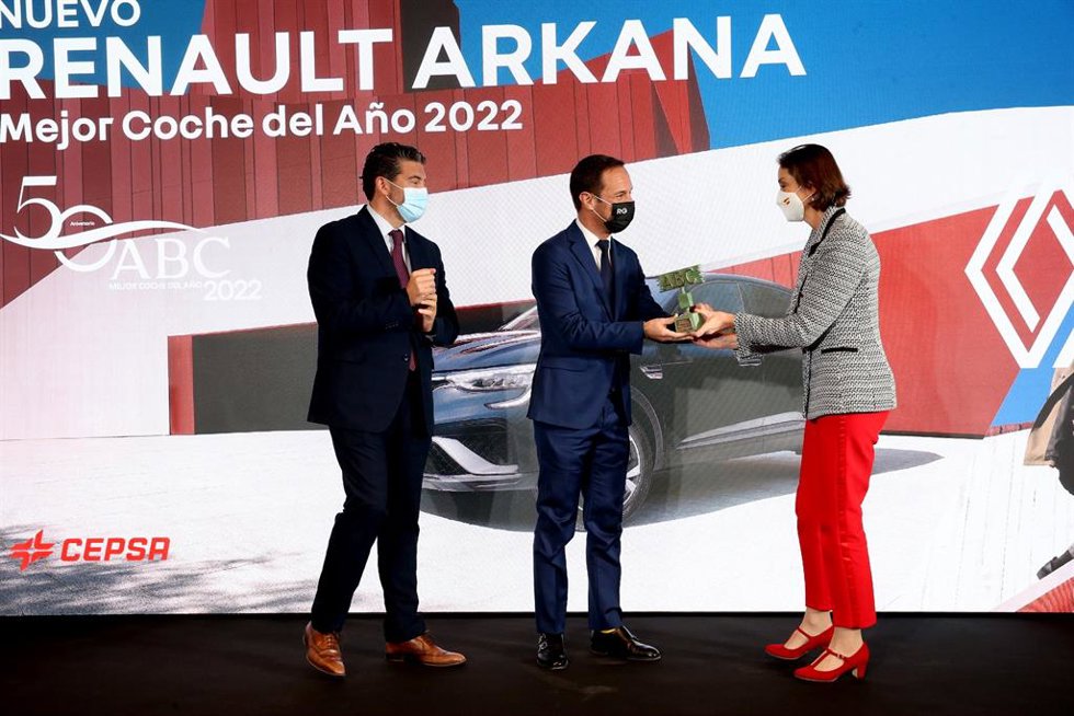 Archivo - Entrega del premio coche del año de ABC a "Reanault arkana"