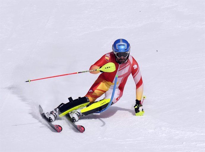 El esquiador español Joaquim Salarich durante un entrenamiento en los Juegos Olímpicos de Invierno de Pekín 2022