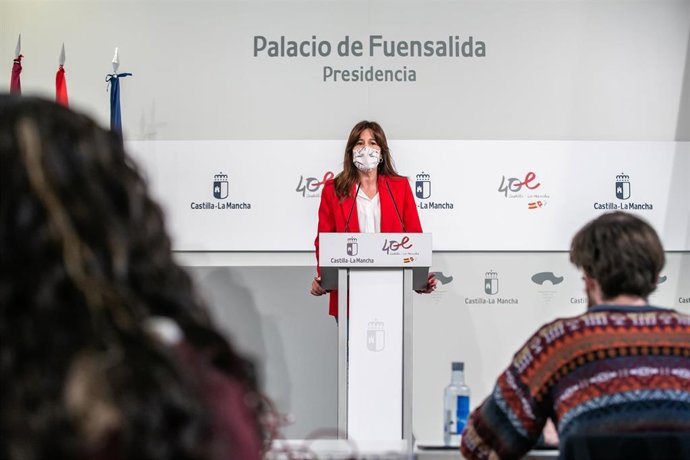 La Consejera De Igualdad Y Portavoz Del Gobierno Regional, Blanca Fernández, Comparece En Rueda De Prensa, En El Palacio De Fuensalida, Para Informar Sobre Los Acuerdos Del Consejo De Gobierno.