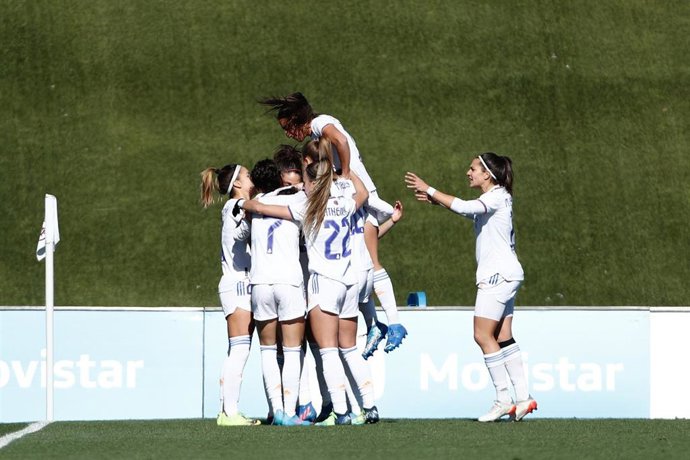 El CSD aprueba ayudas por 16 millones para mejorar las instalaciones de la liga femenina de fútbol.