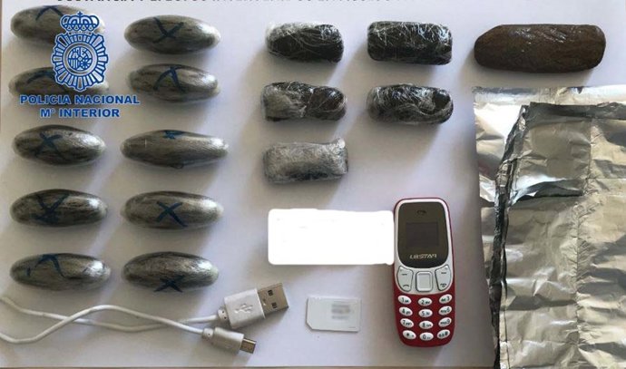 Droga intervenida a una mujer que pretendía introducirla en la cárcel de Badajoz