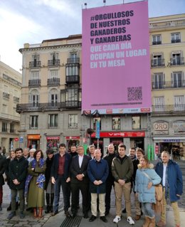Lona de Interporc en la Puerta del Sol de Madrid