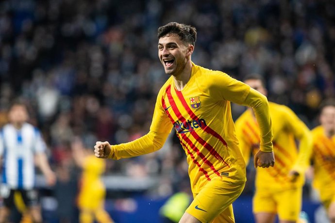 El jugador del FC Barcelona Pedri en un partido de LaLiga Santander ante el RCD Espanyol, celebrando un gol