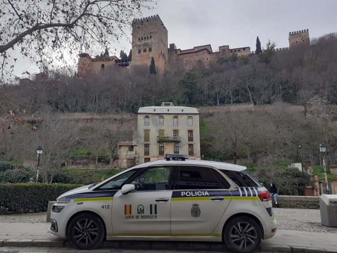 Archivo - Vehículo de la Unidad de Policía Adscrita a la Junta de Andalucía