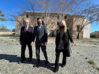 Moreno insiste en agotar legislatura aún en minoría: "Estamos en la gestión y otros en poner carteles en los autobuses"