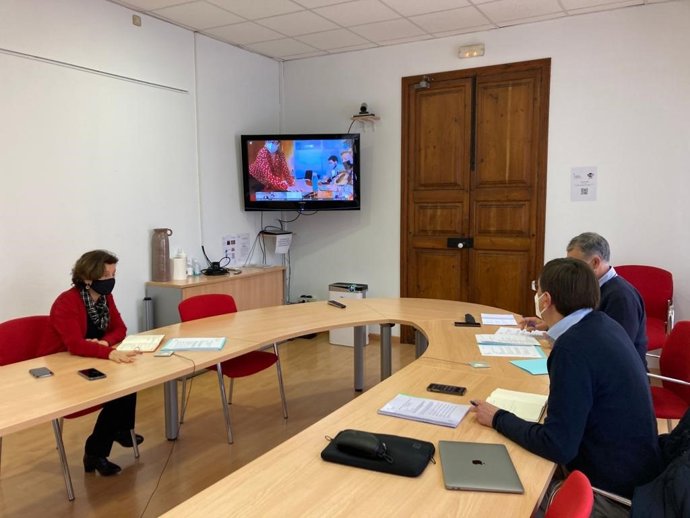 La consellera de Asuntos Sociales, Fina Santiago, durante la reunión de la conferencia sectorial de Servicios Sociales.