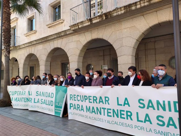 La Plataforma de Alcaldes por la Sanidad Pública de Huelva (PSPH).