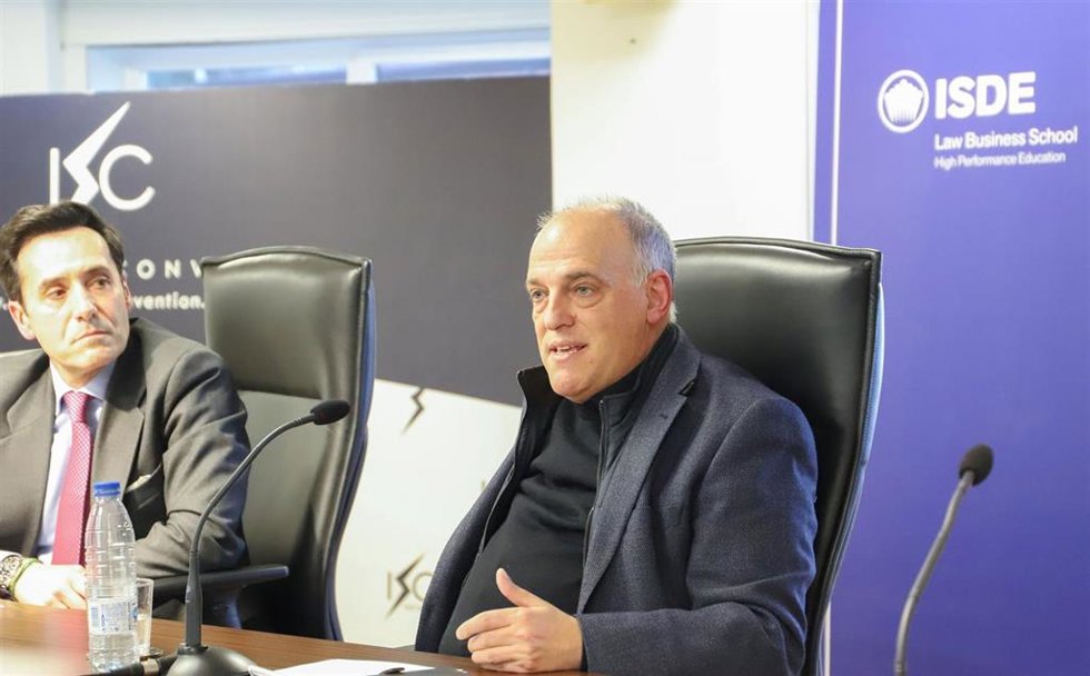 El presidente de LaLiga presidió la presentación del ISDE Sports Convention 2022, el congreso internacional sobre derecho y la industria del deporte que se celebrará en mayo en Madrid.