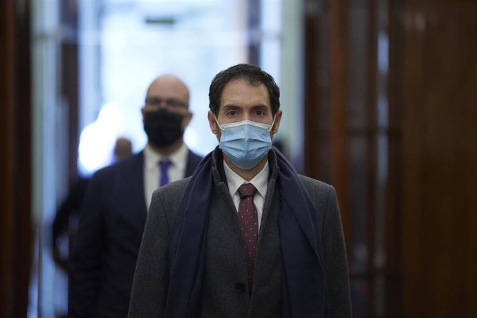 El diputado de UPN Sergio Sayas, a su llegada a una sesión plenaria en el Congreso