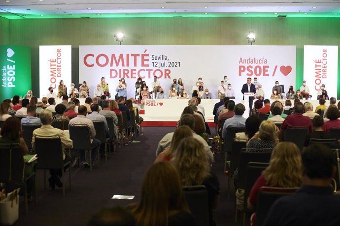 Archivo - Foto de archivo de la reunión del Comité Director extraordinario del PSOE-A celebrado el 12 de julio del 2021 en Sevilla (Andalucía), con la intervención del candidato socialista a la Junta, Juan Espadas.