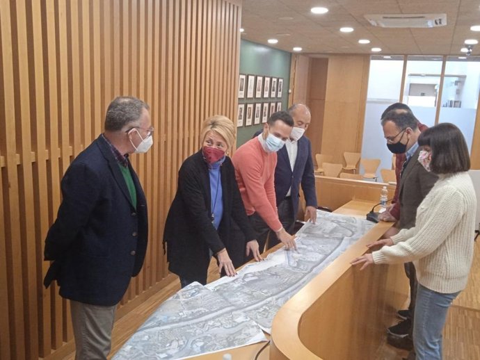 La delegada de Fomento presenta el proyecto de seguridad para la A-348 a su paso por Alhama de Almería.