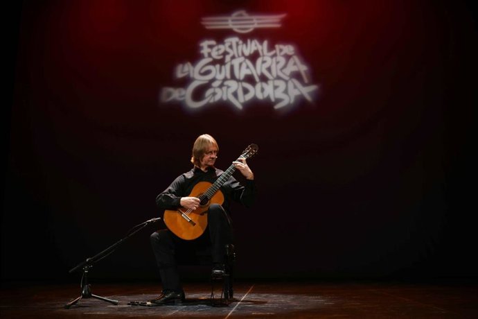 Archivo - David Russell en una edición anterior del Festival de la Guitarra.