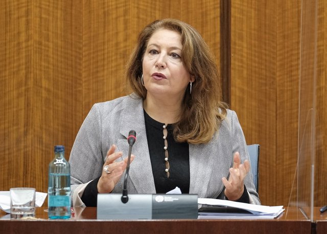 Archivo - La consejera de Agricultura, Ganadería, Pesca y Desarrollo Sostenible, Carmen Crespo.