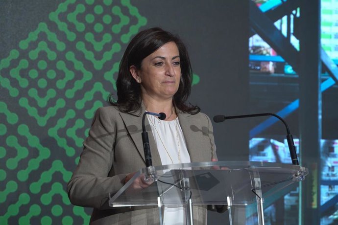 La presidenta de La Rioja, Concha Andreu, interviene en un acto en Riojaforu, en el que también ha participado la ministra de Transportes, Raquel Sánchez