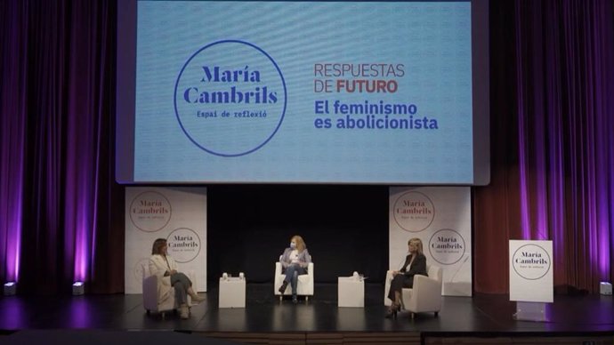 Acto El feminismo es abolicionista en el que han participado la exvicepresidenta del Gobierno, Carmen Calvo, la consellera de Justicia, Gabriela Bravo, la vicesecretaria general de Igualdad del PSPV-PSOE, Ana Domínguez, y la diputada Rosa Peris