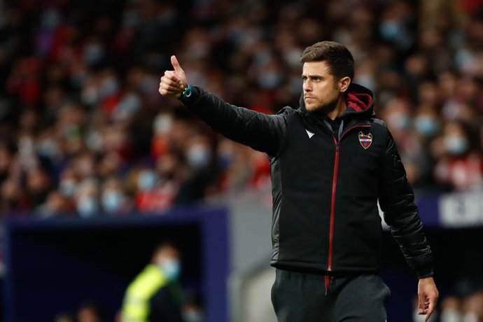 Alessio Lisci, coach of Levante, gestures during the Spanish League, La Liga Santander, football match played between Atletico de Madrid and Levante UD at Wanda Metropolitano stadium on February 16, 2022, in Madrid, Spain.