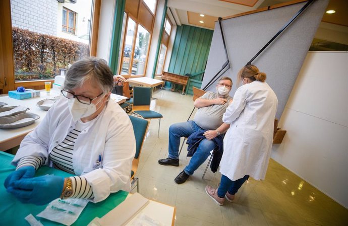Archivo - Vacunación contra el coronavirus en Alemania