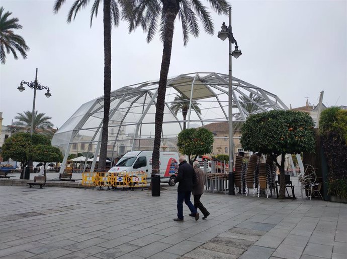 La gran carpa de Carnaval de la Plaza de España ha comenzado su montaje