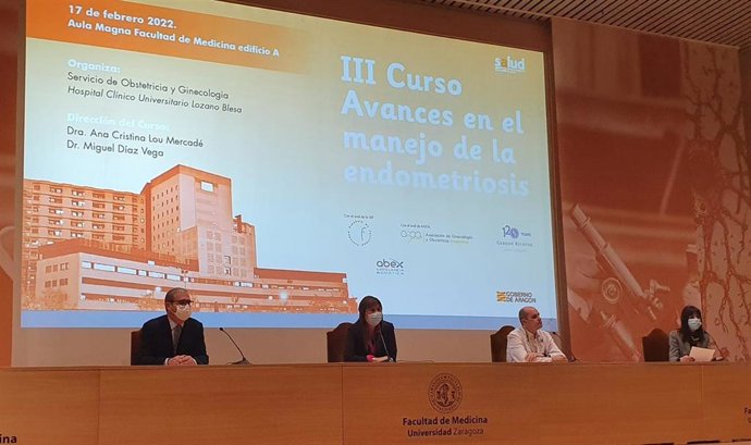 La consejera de Sanidad, Sira Repollés, participa en la inauguración del III Curso 'Avances en el manejo de la endometriosis', en la Facultad de Medicina de Zaragoza.