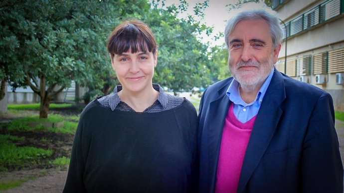 Archivo - Paula Oliver y Andreu Palou, investigadores de la UIB.