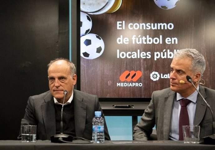 Archivo - El presidente de LaLiga, Javier Tebas, presenta el estudio sobre el consumo de fútbol en los bares.