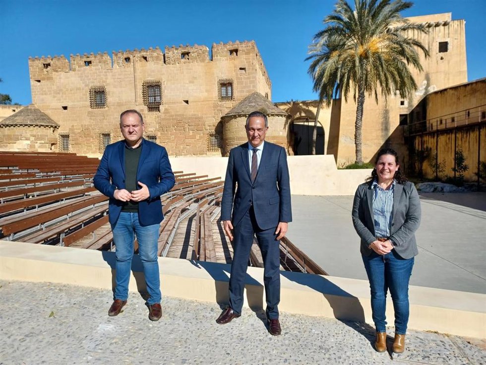 Vicente García Egea en su visita al castillo de Cuevas del Almanzora (Almería)