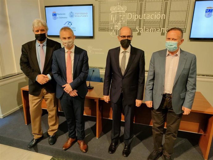 Miembros del Observatorio de la Dehesa.