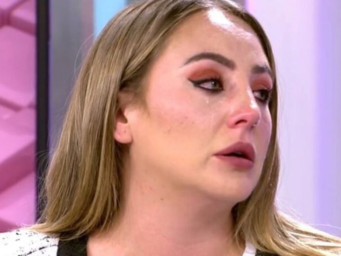 Rocío Flores, rota en 'El programa de AR'